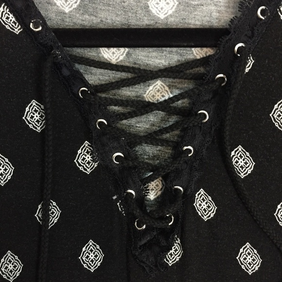 Warehouse One Tank Top Womens Medium Black V Neck Lace Up Sleeveless - Picture 4 of 10